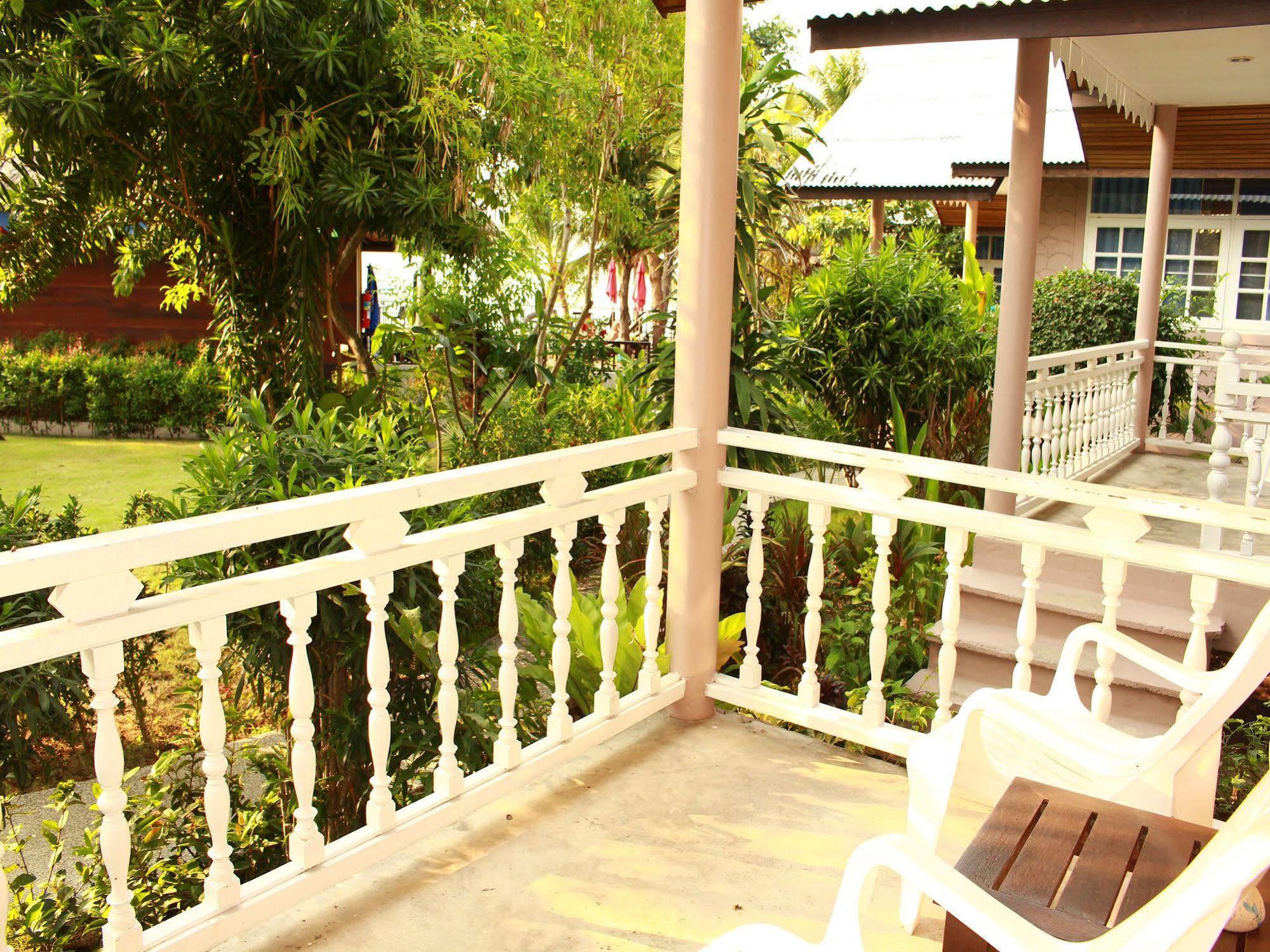 Bangrak Beach Club Bophut Exterior photo