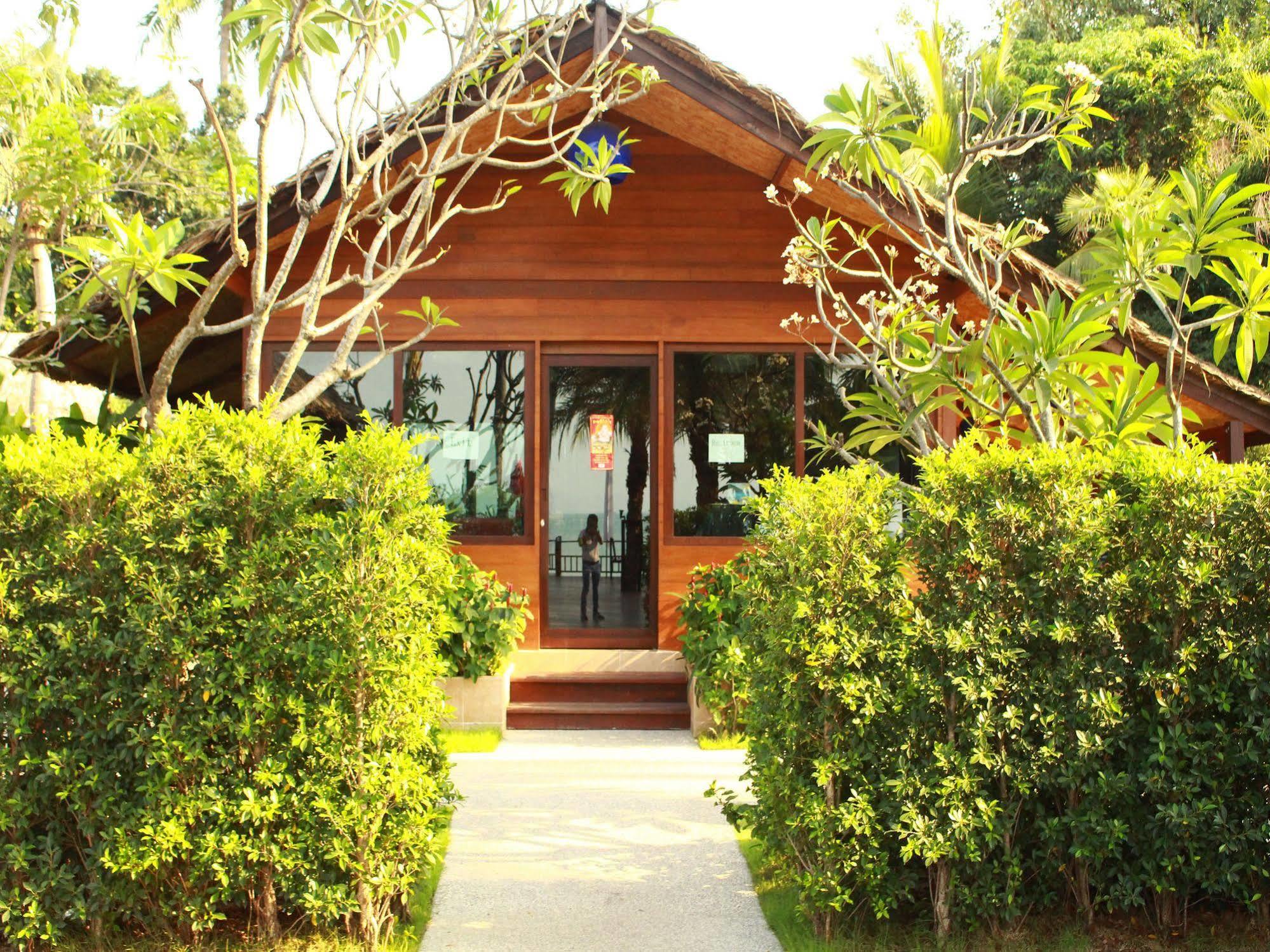 Bangrak Beach Club Bophut Exterior photo